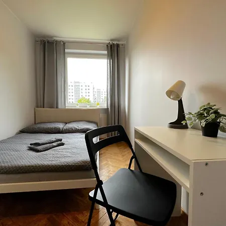 Homestay Funky - 5 Minutes To Molo & Seaside